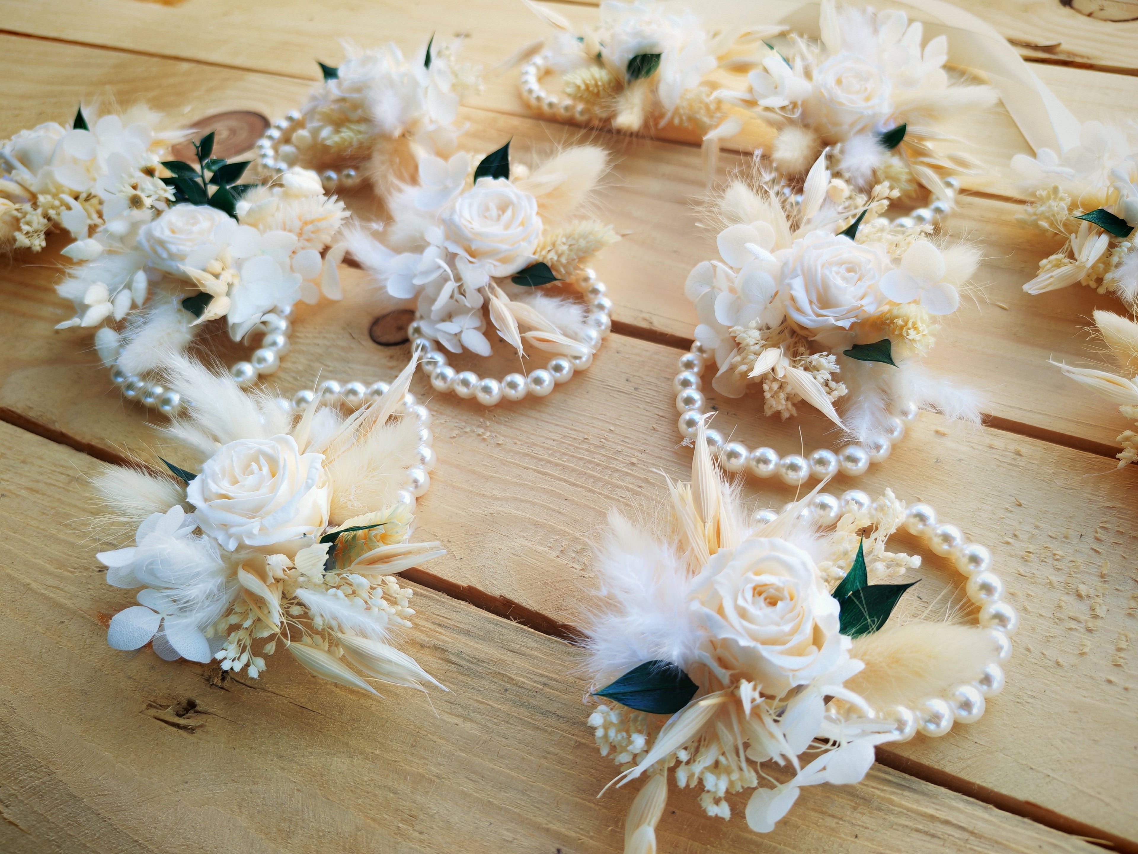 Brățări și Cocarde din mătase și flori uscate