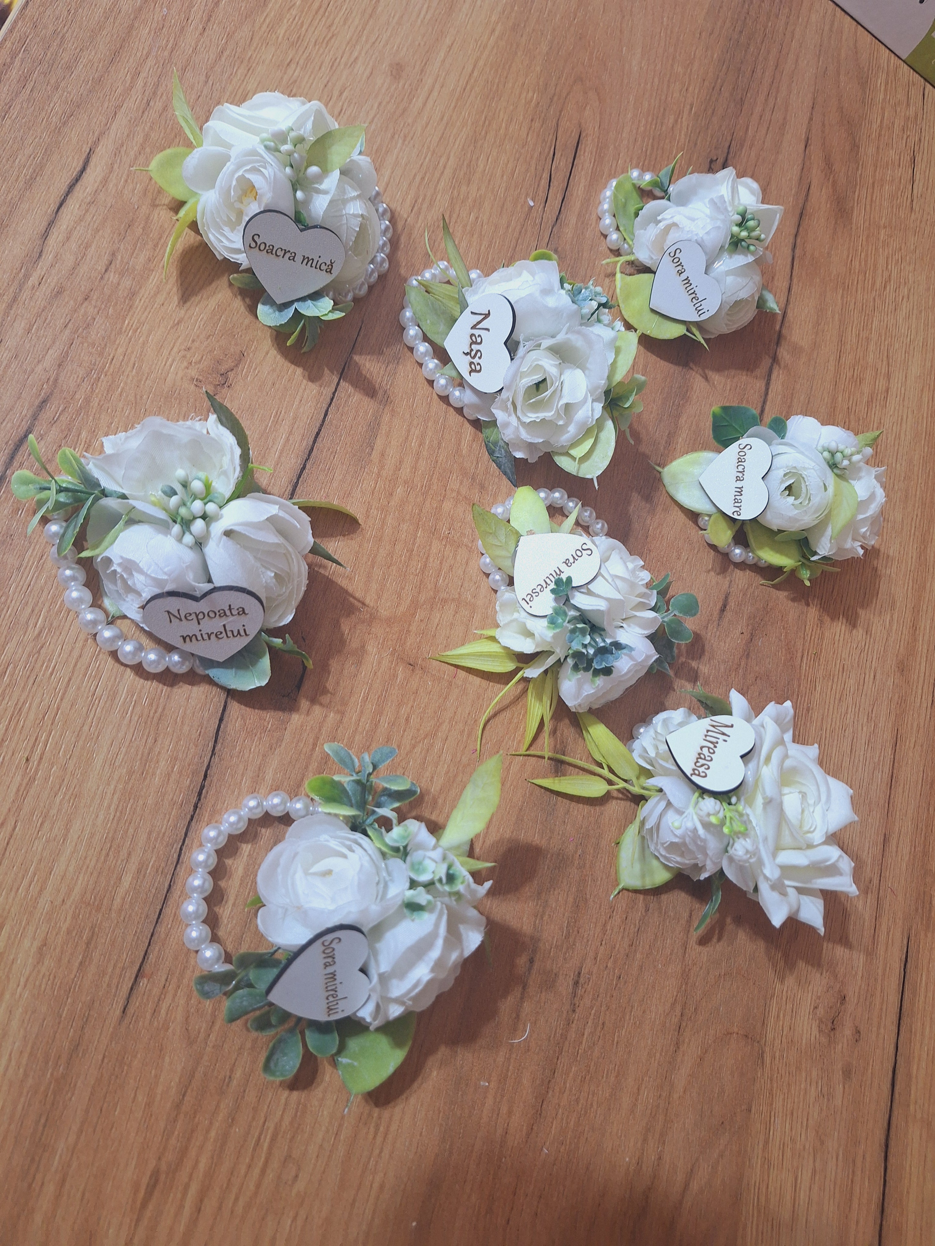 Cocarde și Brățări flori matase