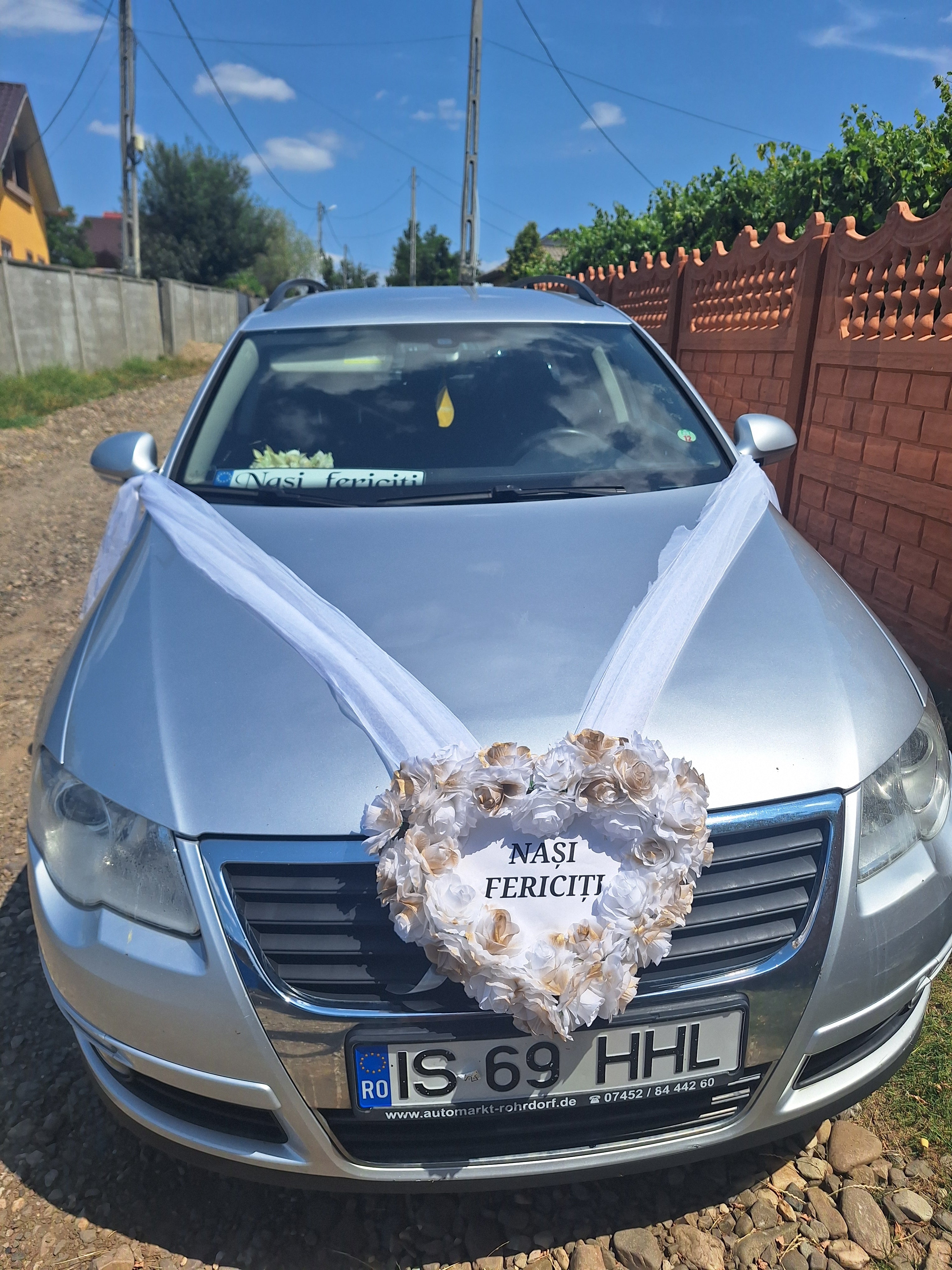 Aranjament floral mașină Miri/Nași