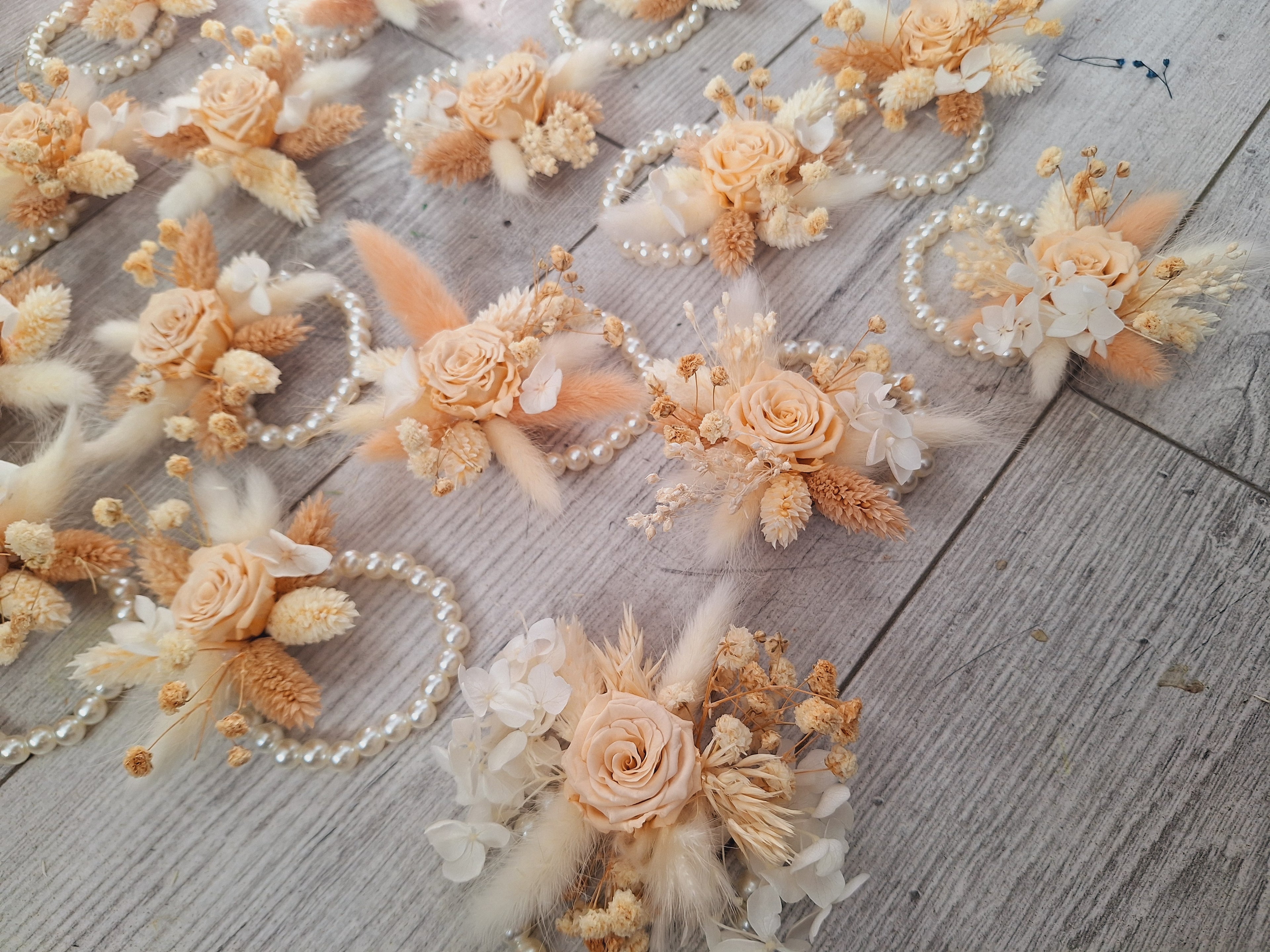 Brățări și Cocarde criogenate și flori uscate