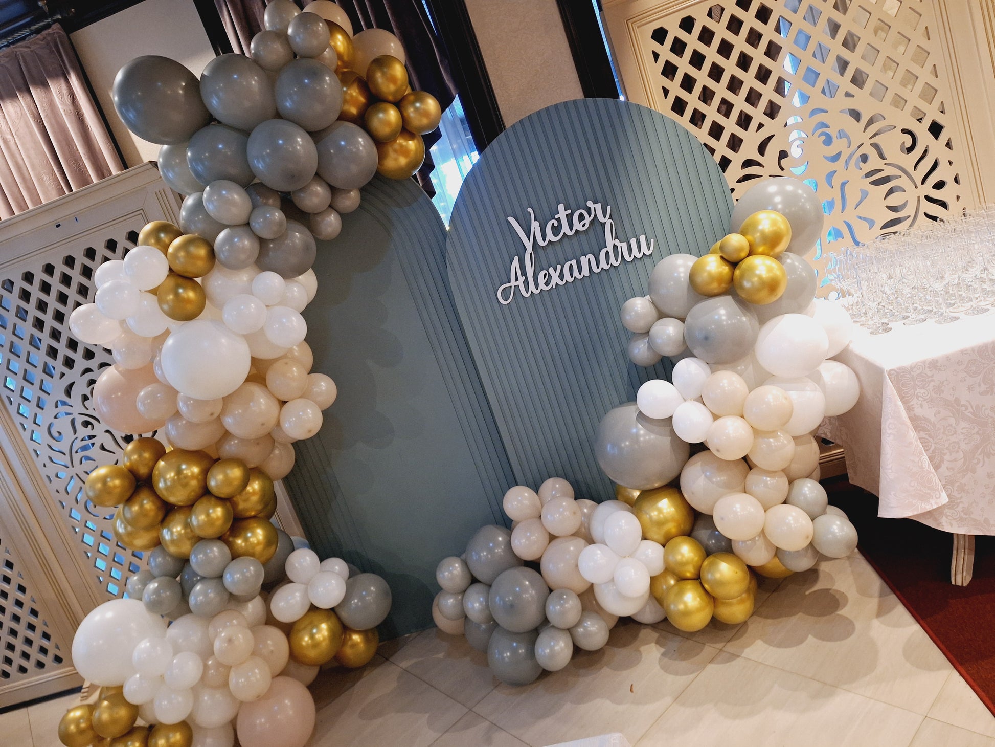 Photo corner baloane /Masa prezidiu /masa invitați