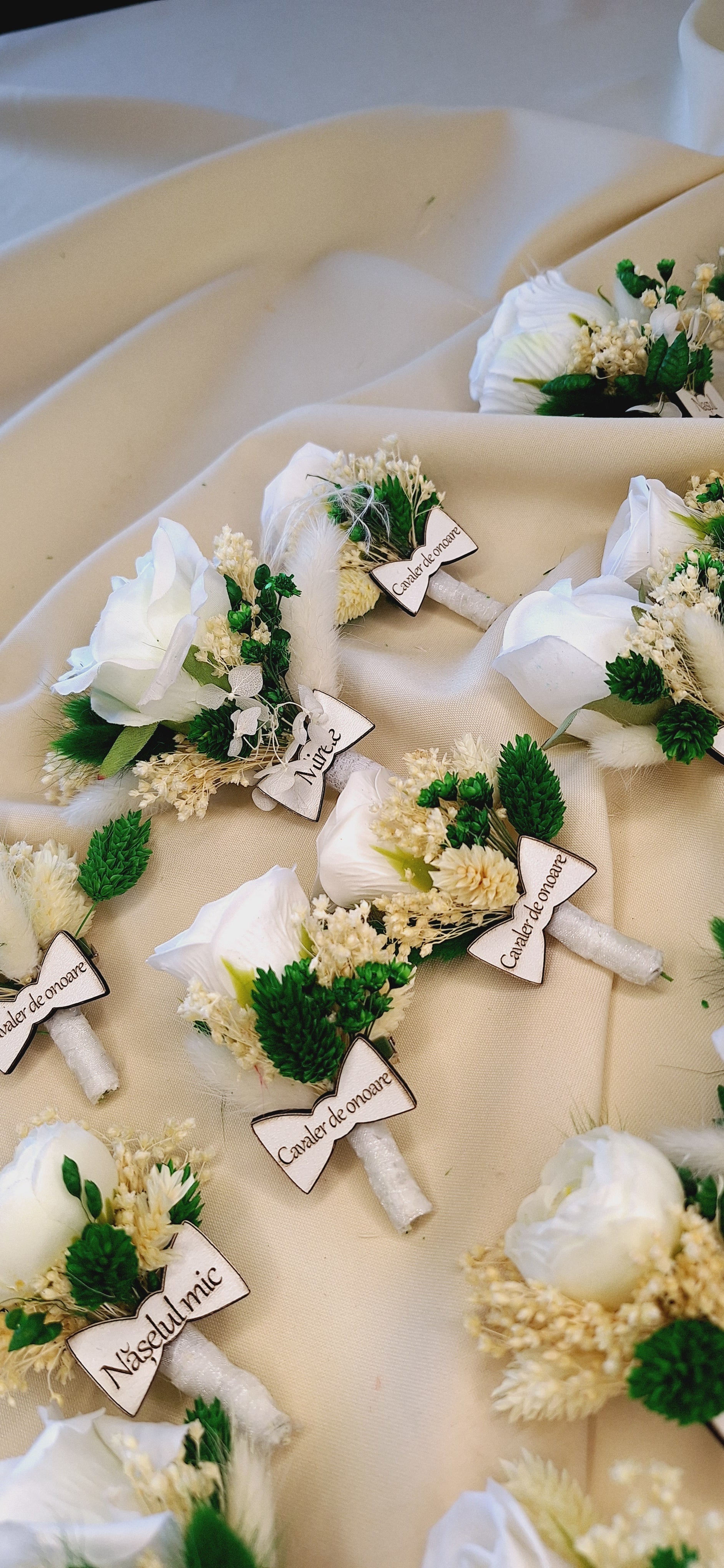 Brățări și Cocarde mătase și flori uscate