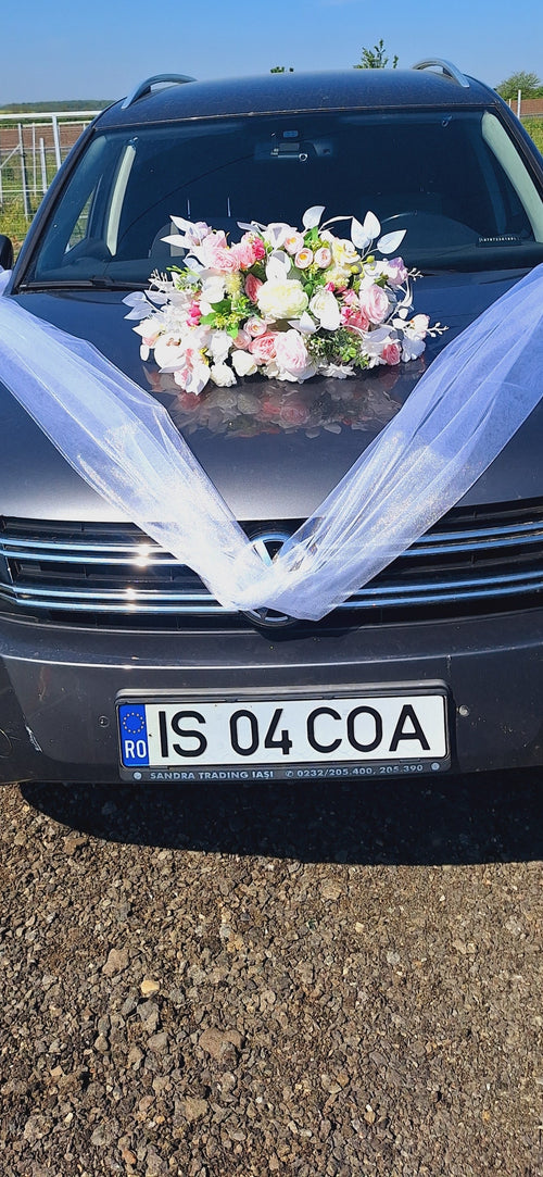 Aranjament floral mașină rosu /verde/roz
