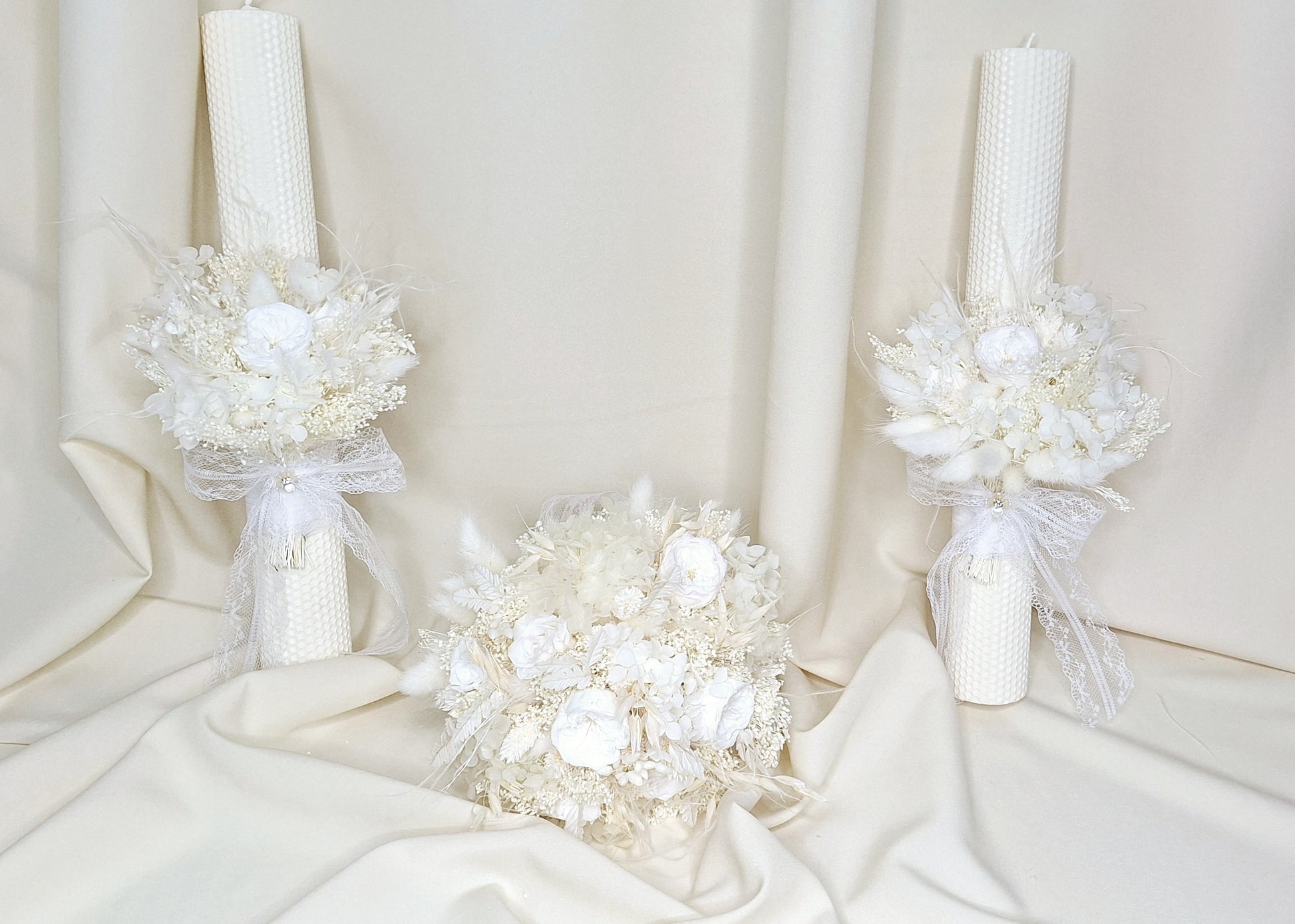 Lumânări și buchet criogenate alb verde