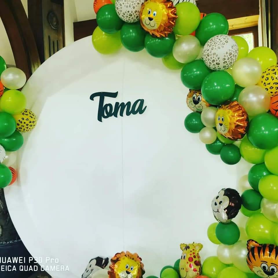 Photo corner baloane /Masa prezidiu /masa invitați