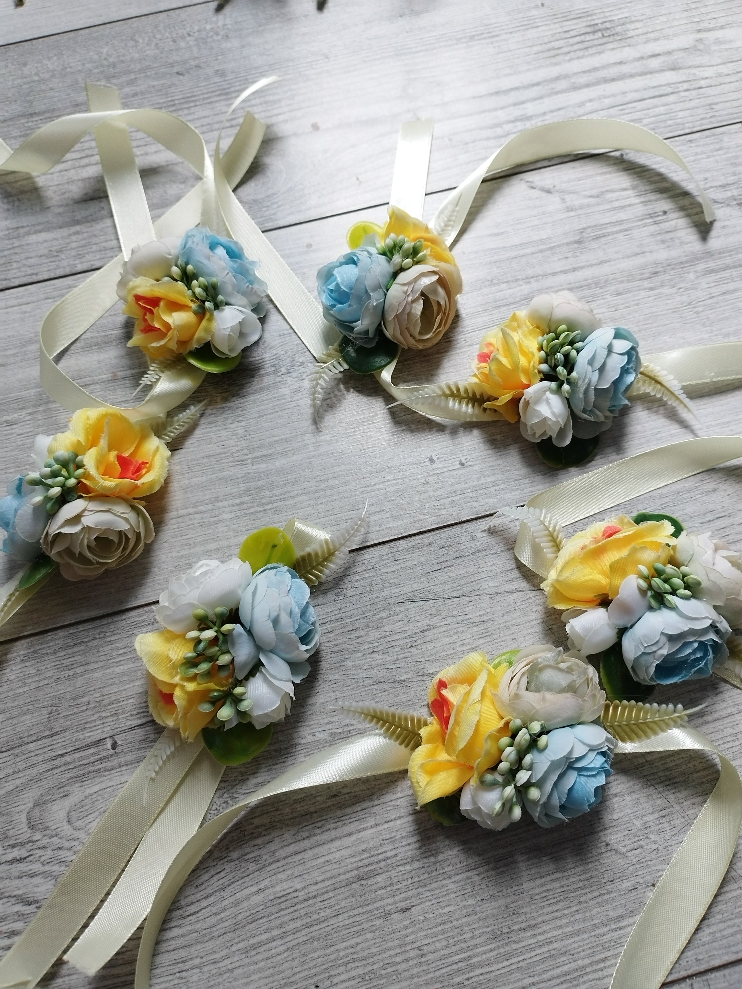 Cocarde și Brățări flori matase