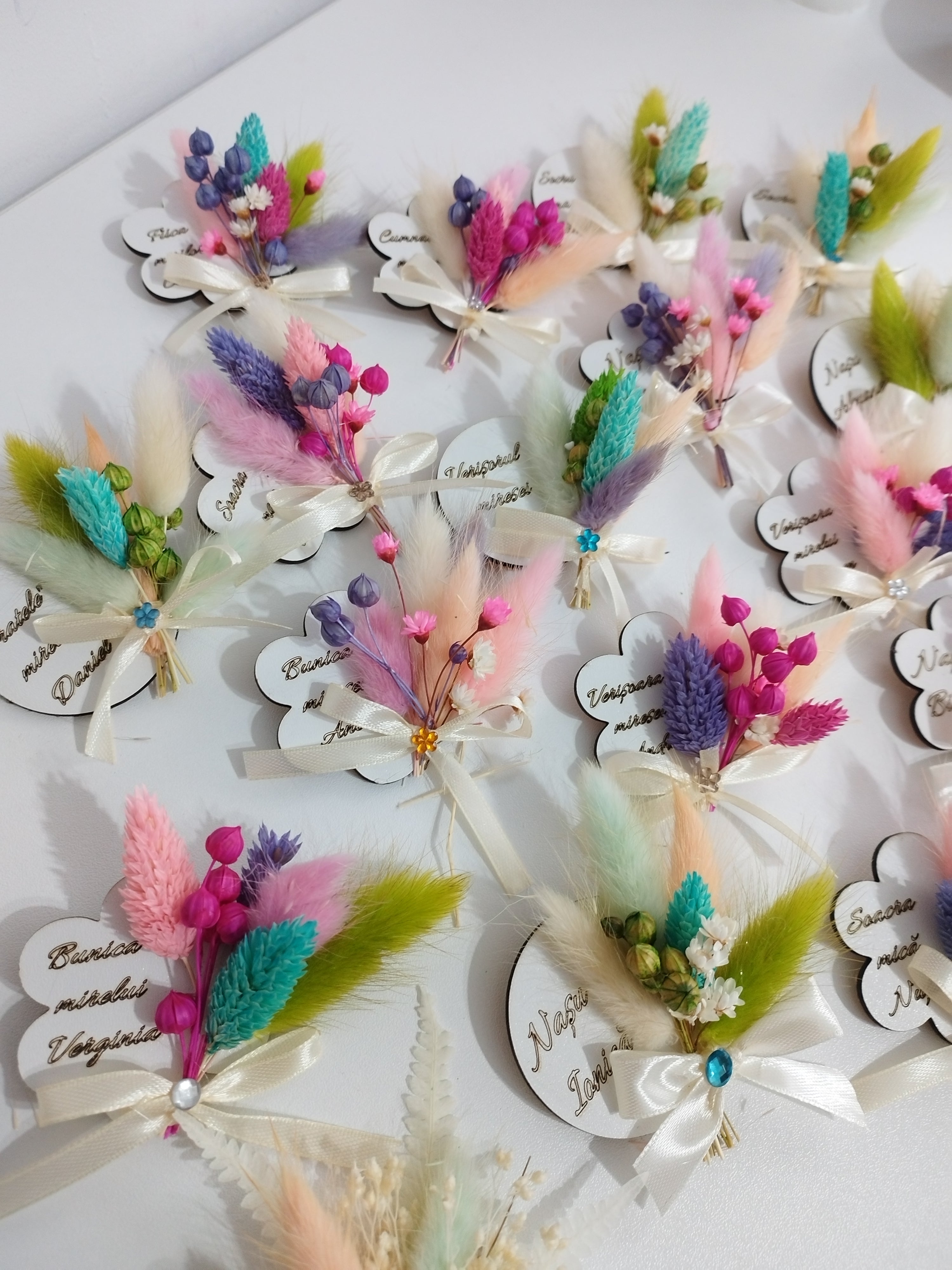 Cocarde și Brățări flori  matase din mdf