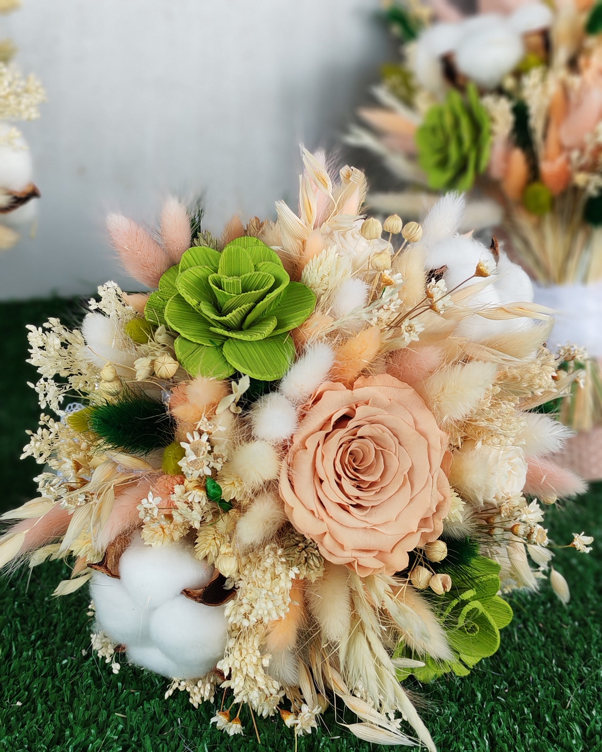 Lumânări și buchet criogenate somon verde