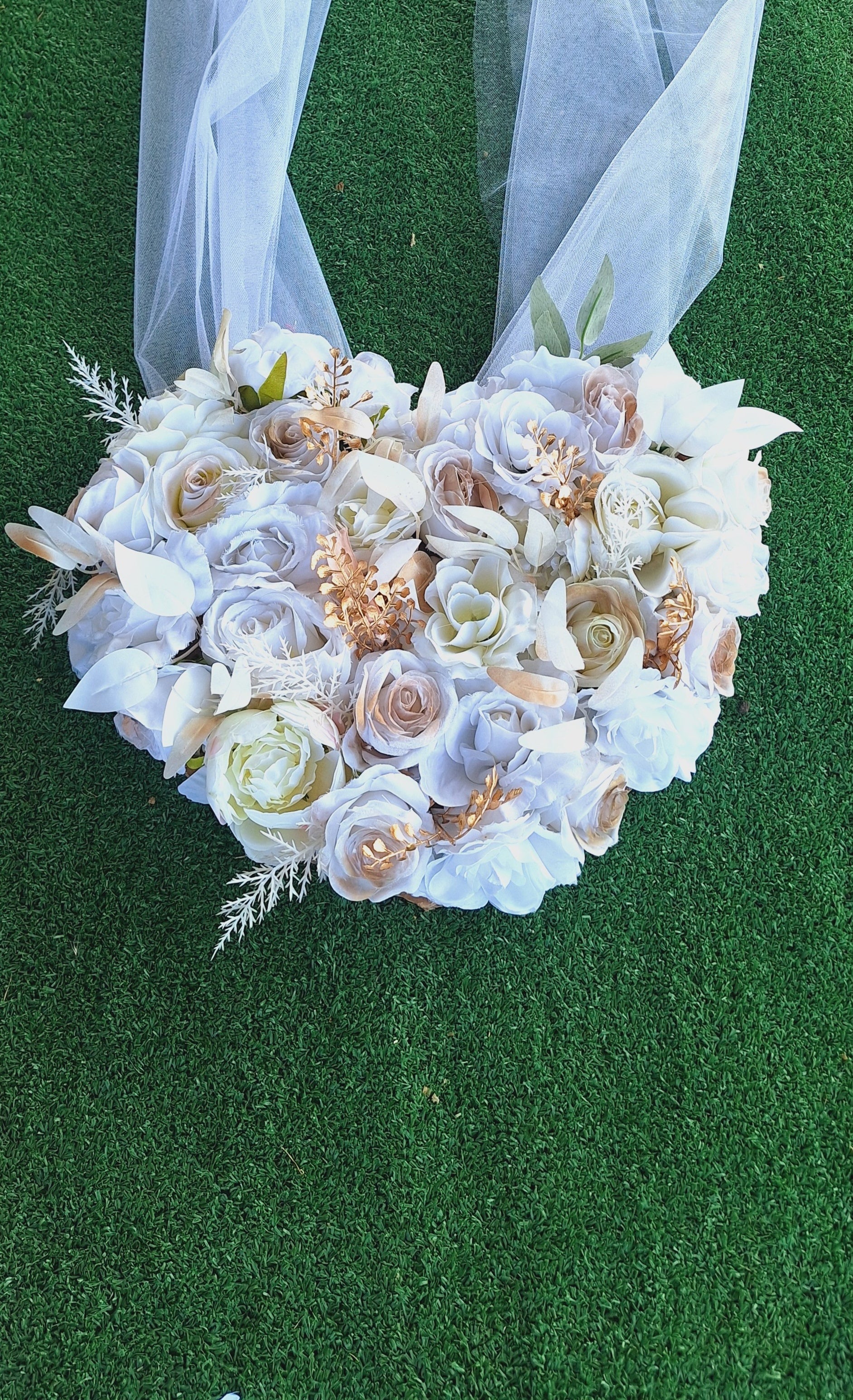 Aranjament floral mașină Inimă