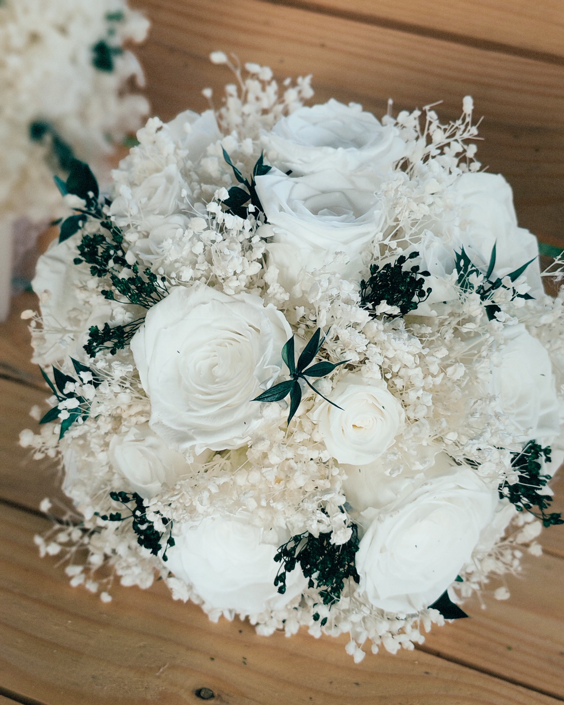 Lumânări și buchet criogenate alb verde