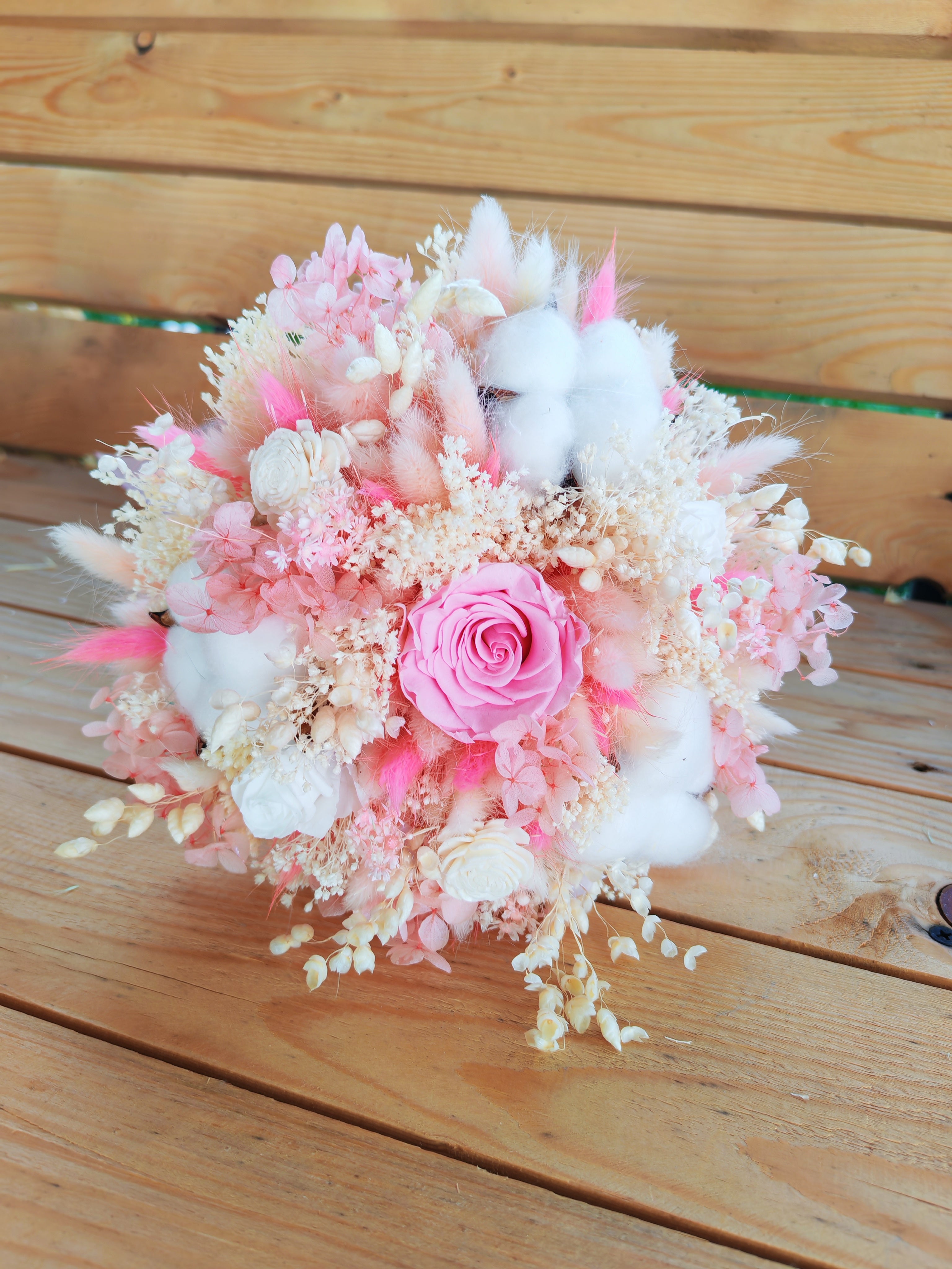 Buchet alb roz