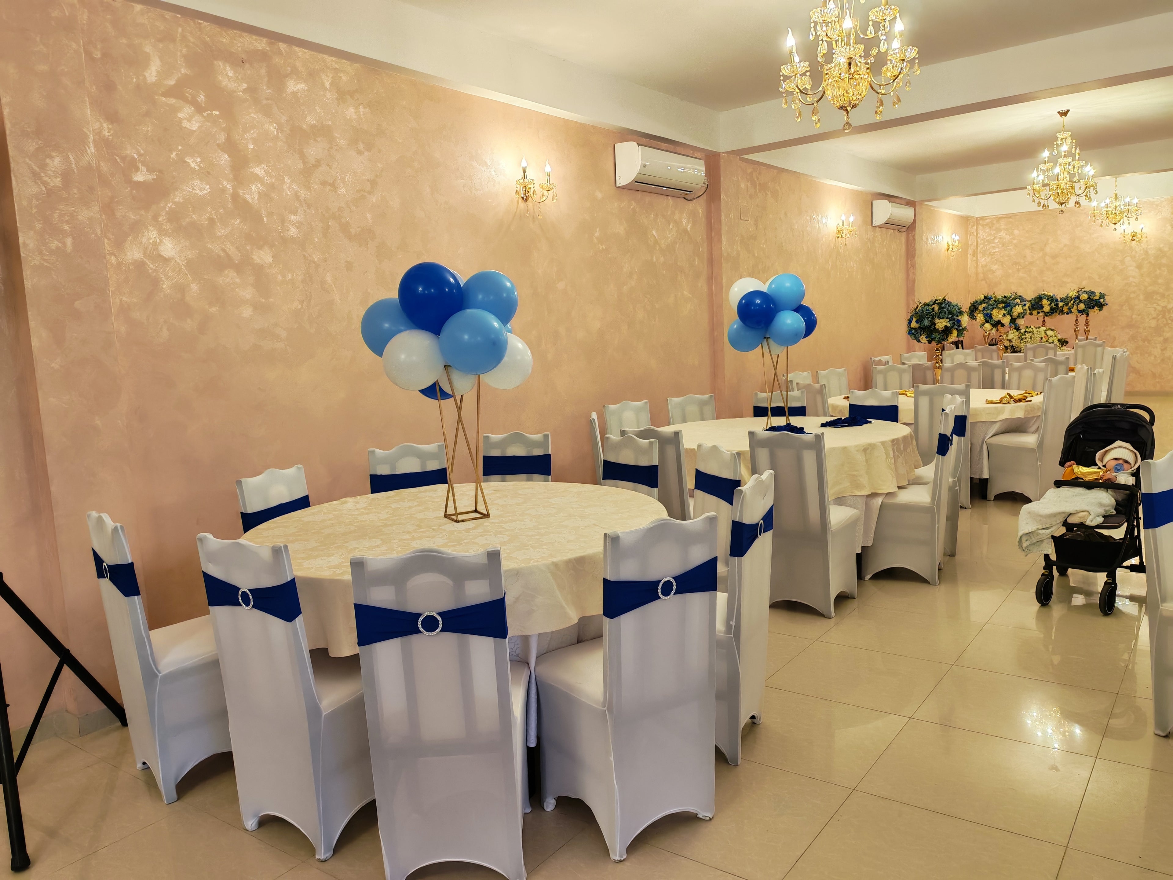 Photo corner baloane /Masa prezidiu /masa invitați