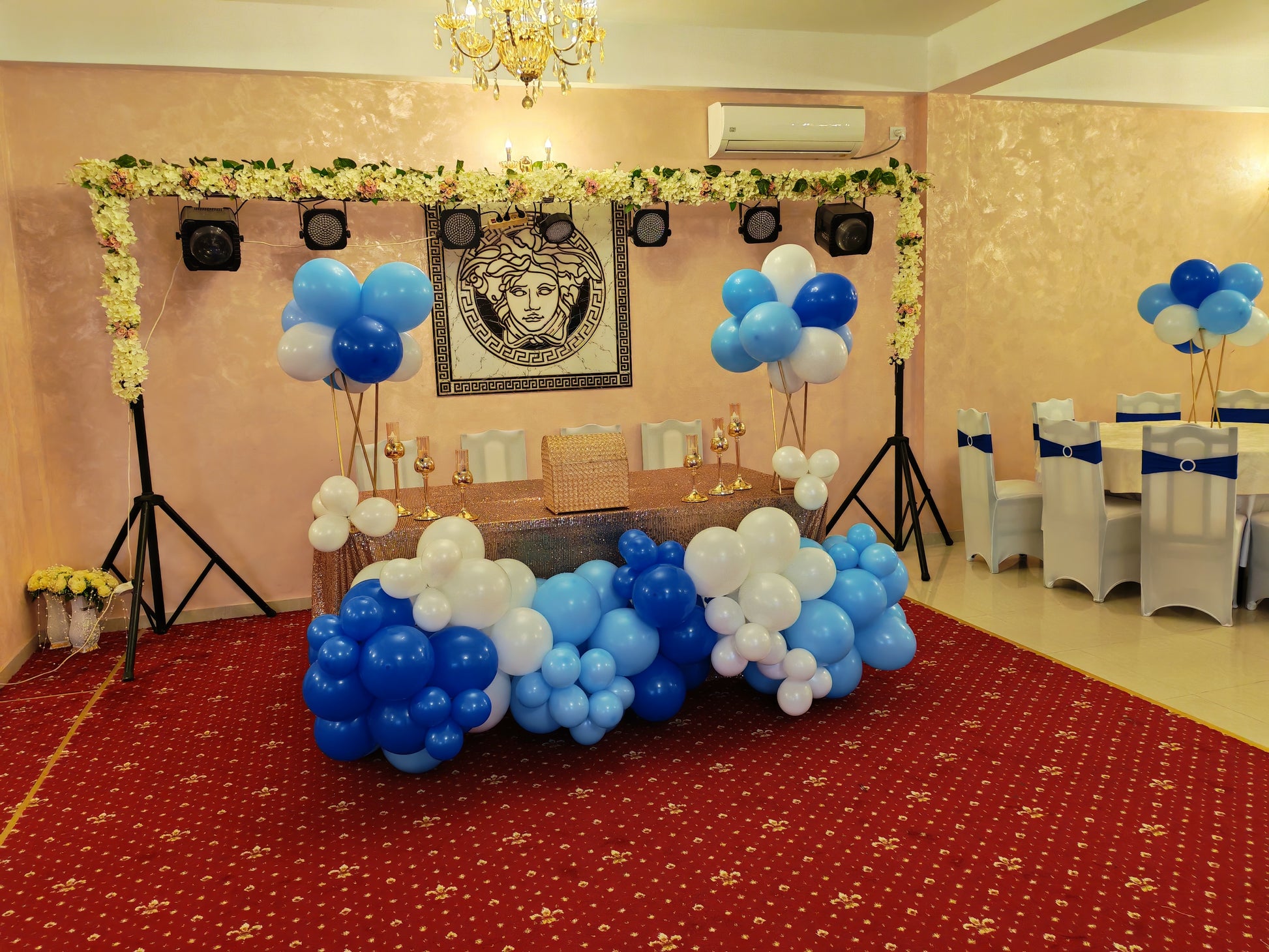 Photo corner baloane /Masa prezidiu /masa invitați