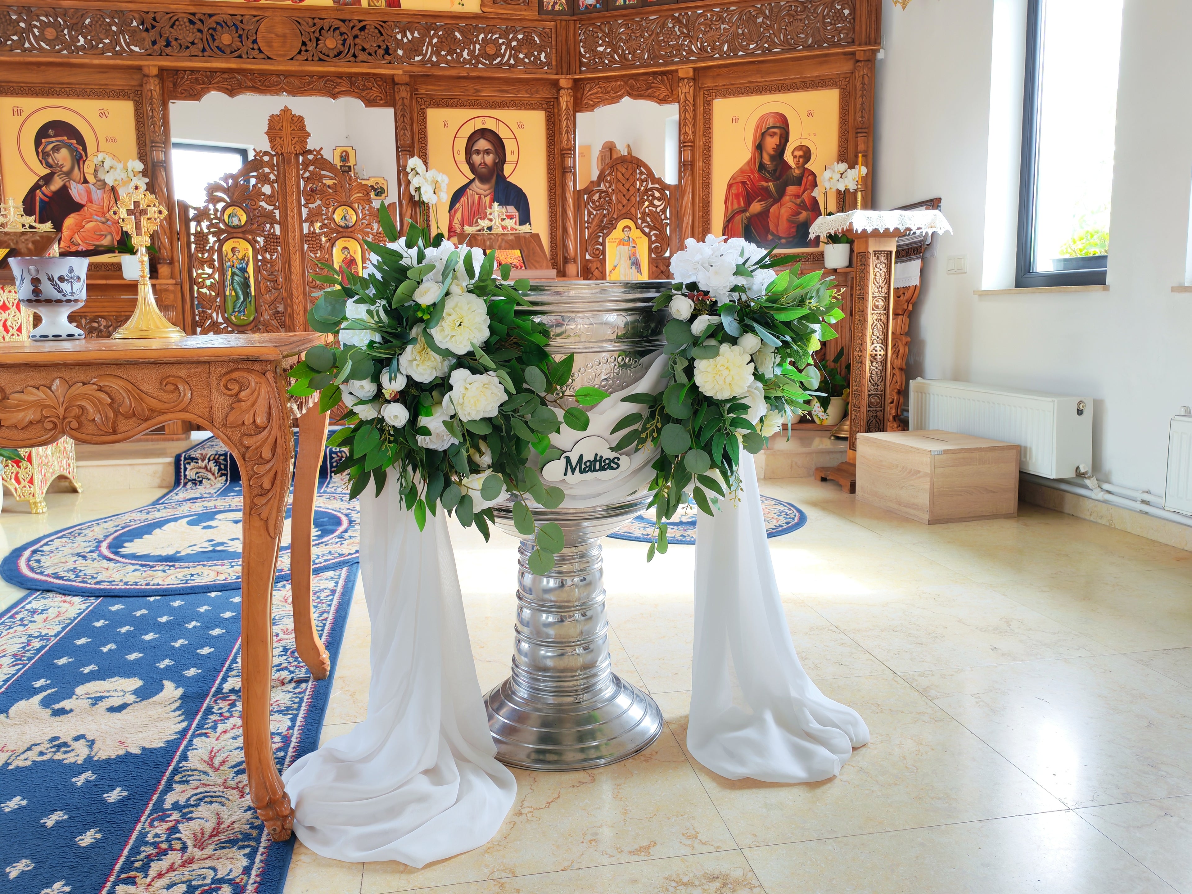 Decor cristelnita și stâlpi