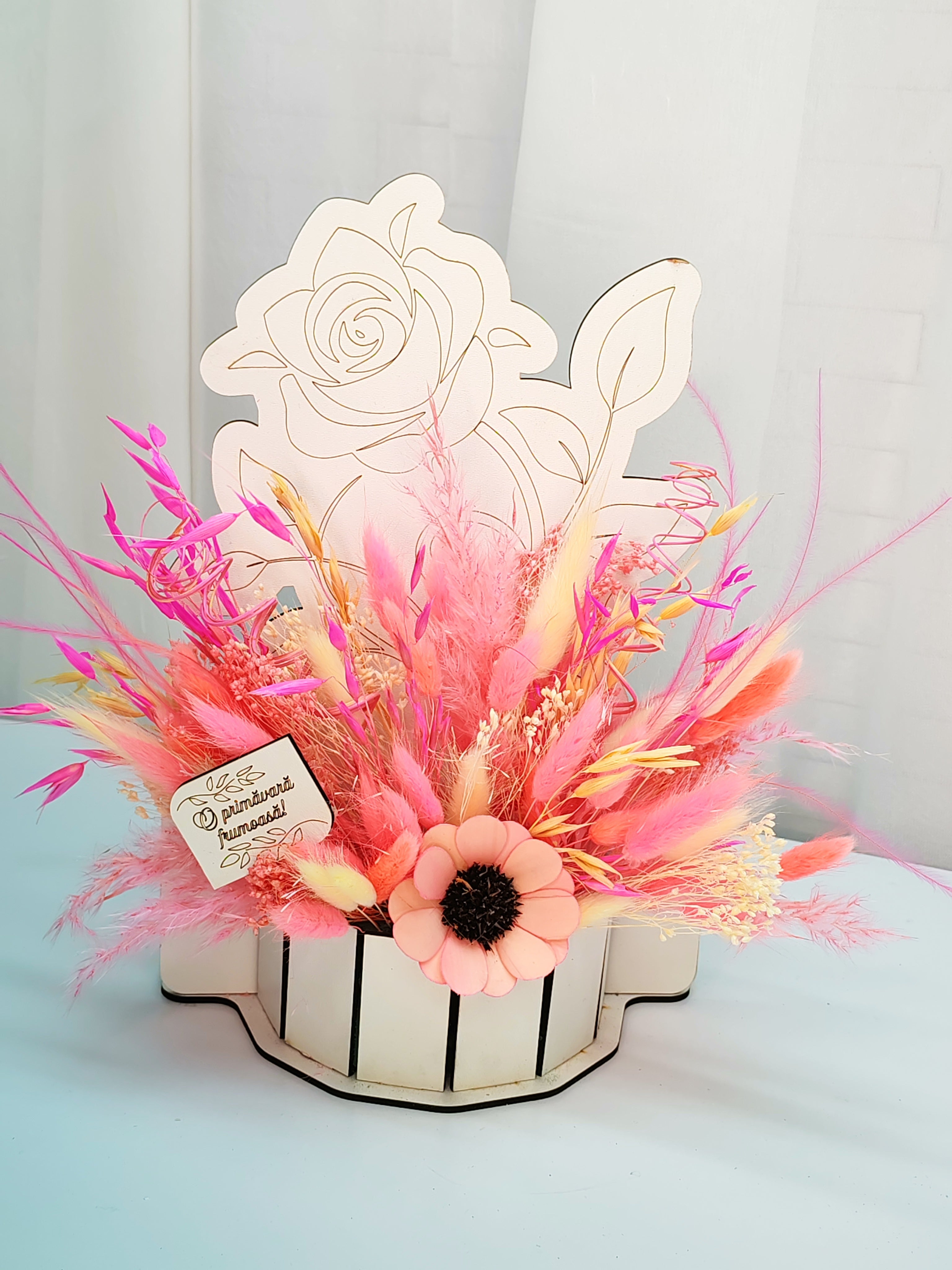Aranjament floral Roz