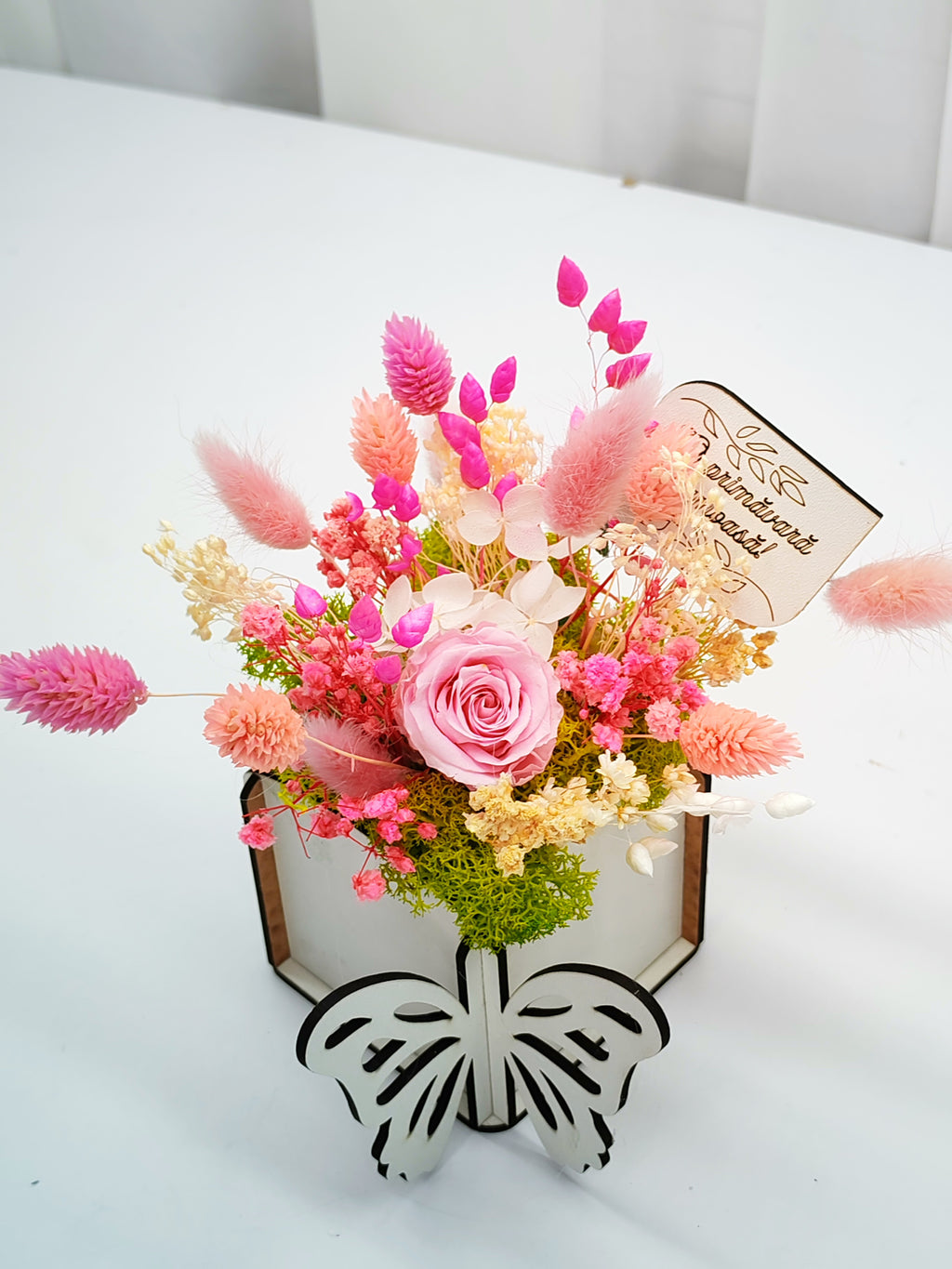 Cutie fluture cu trandafir criogenat