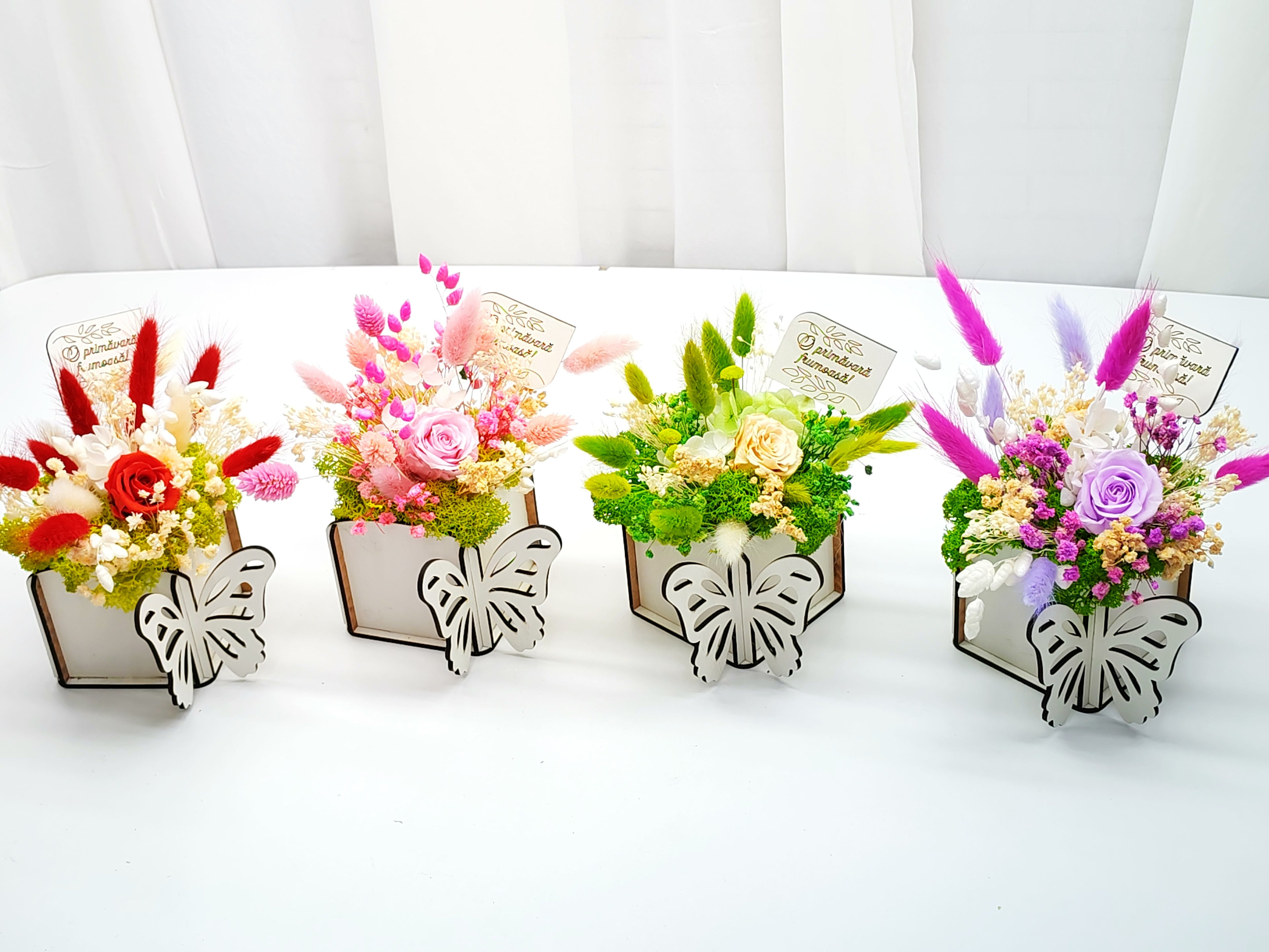 Cutie fluture cu trandafir criogenat