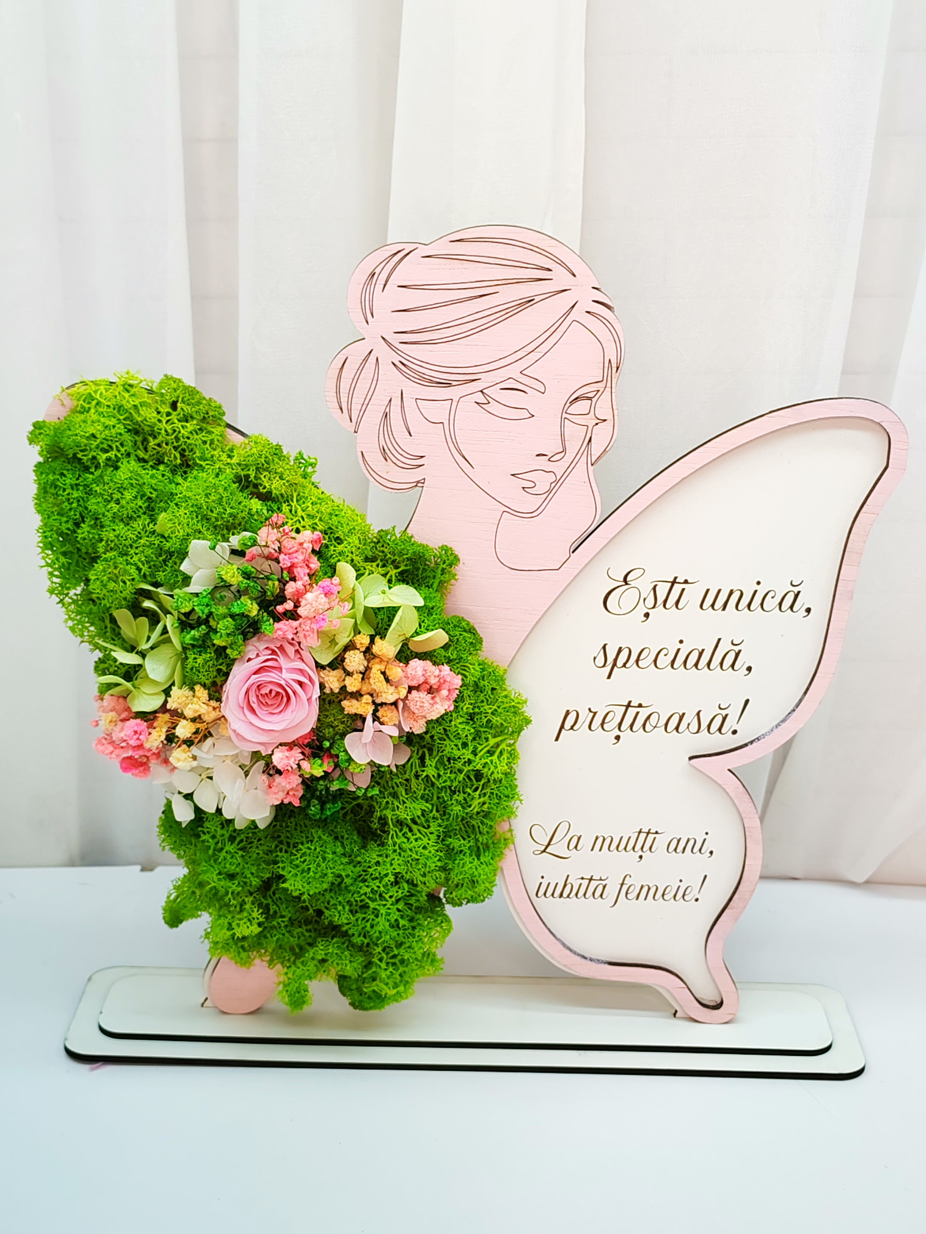 Fluture Damă Roz