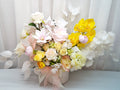 Aranjament floral galben