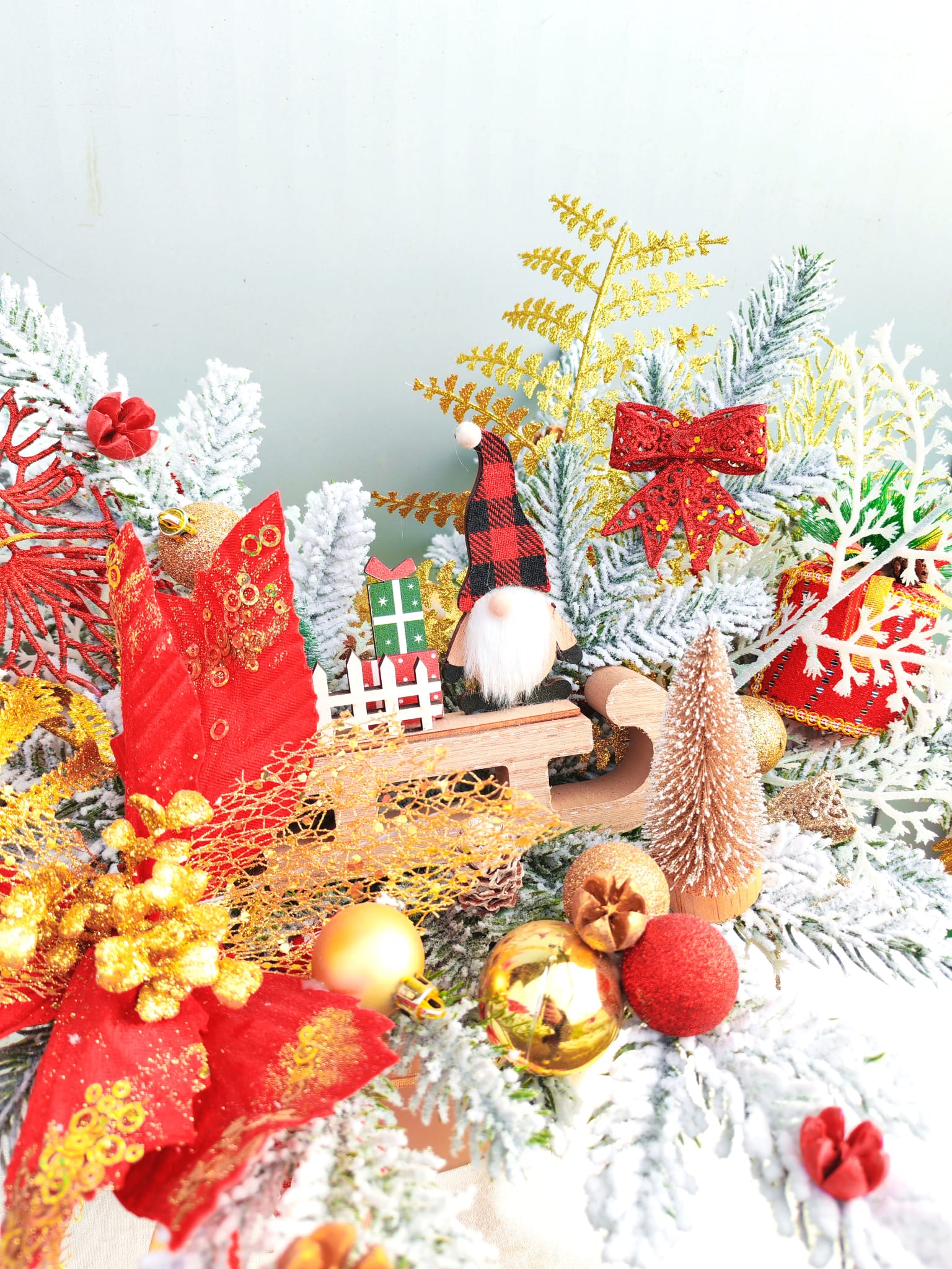 ARANJAMENT CRACIUN VAS ROSU/AURIU