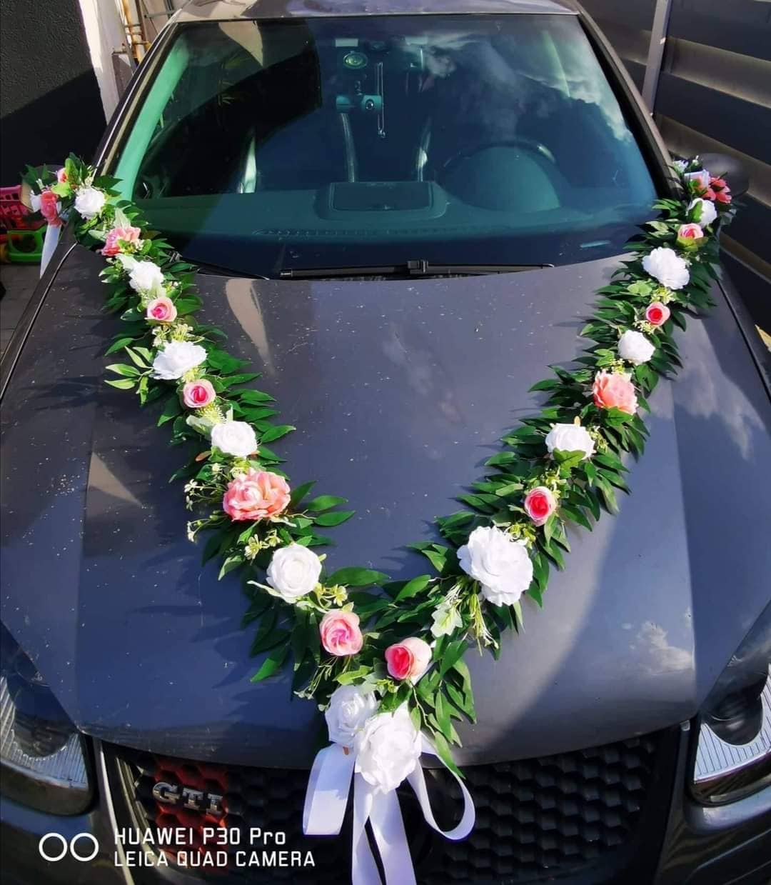 Aranjament floral mașină Ghirlanda